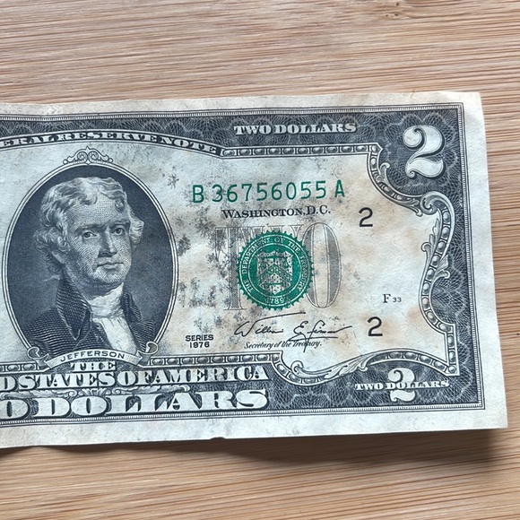 Vintage Series 1976 Two Dollar bill - Picture 2 of 4